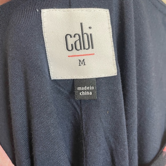 Cabi Navy and Pink Flutter Sleeve Off the Shoulder Floral Blouse size Medium - Picture 5 of 6